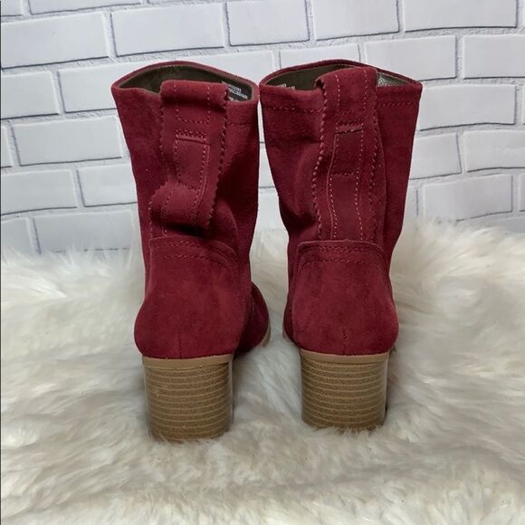 White Mountain Behari Burgundy Suede Booties Sz 8 - Picture 4 of 8